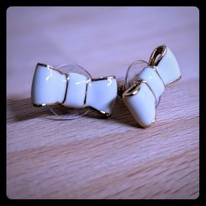 Kate Spade Take a Bow earrings